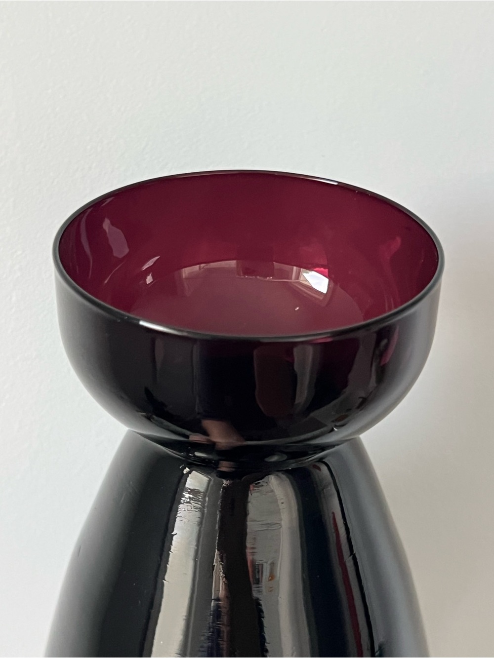 Vintage Amethyst Purple Glass Table Vase - Picture 7 of 8